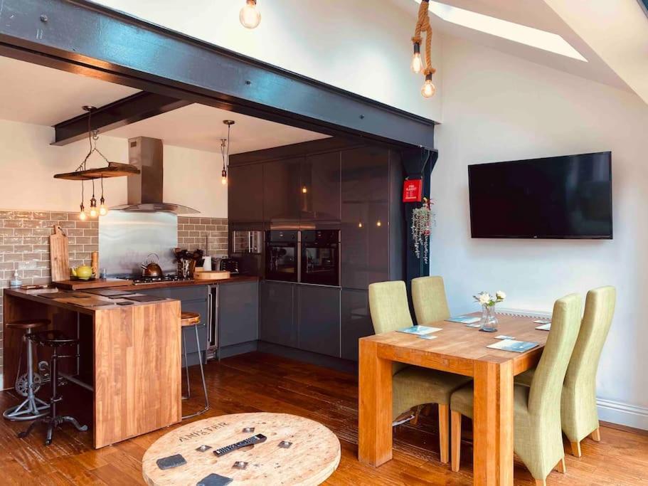 Lovely Semi-Beach 2X Pubs -5 Min Walk-Pets Welcome-Parking-Garden Scalby  Exteriér fotografie